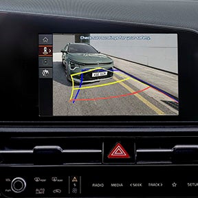 Rear View Monitor con sensores de proximidad delanteros*